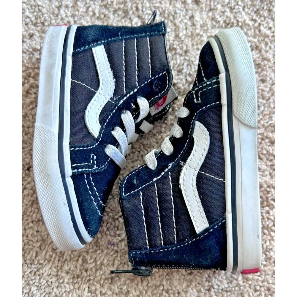 Vans Sk8-Hi Black Streetwear Skate Side Zip‎ Sneaker - Toddler 5.5